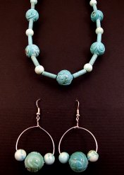 necklace, handmade, custom jewelry, bracelet, earrings, pendant, hand carved blue green chalk turquoise, rounds, tubes,  silvertone, toggle closure